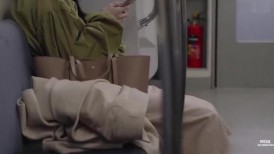 [无码破解]MOON-041 最后的自慰列车：一位美丽的毛茸茸的办公室女士在只有我们两个人的空火车上张开双腿自慰……铃木真由