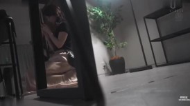 [无码破解]JUR-316 一名来自高级俱乐部的已婚女子，浑身沾满了大客户的汗水和体液，在打烊后进行着中出性爱。水户加奈