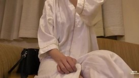 FC2 4714782 【无】对在附近咖啡馆工作的美女一见倾心。去了一年，终于可以去期待已久的约会了，现在终于要发布了！