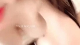 大奶人妻骚妇全程露脸跟大哥在家激情啪啪，大哥洗着菜跪舔大鸡巴还舔菊花，让大哥多体位无套抽插浪叫不止