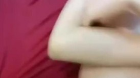 极品反差婊：高颜值神颜，第一时间无套操逼，极品奶子美人而，怼脸直拍近距离感受操美女的滋味！