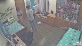 黑客破解家庭网络摄像头偷拍❤️白领夫妻想找网友换妻做爱一边自拍留念一边和网友分享