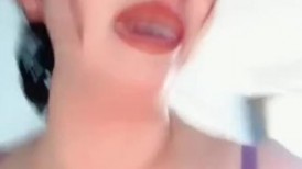 ⚫️最新流出，丰腴巨乳肥臀露脸人妻【小妲己】下海福利，各种直观性爱高潮喷水_ (2)
