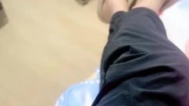 剧情演绎：广西小伙子下药强操精神小妹，对白精彩刺激，肉戏直接大屌无套狂操！