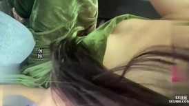 小姨子的秘密 和姐夫乱伦 野战不成车震小姨子 华伦天奴高跟鞋足交姐夫 小骚脚技术独领风骚被姐夫无套内射嫩穴