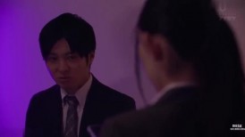 [无码破解]IPZZ-668 出差途中降雨量破纪录，突然和姐姐一样的上司同住一间房…我是处女，被女上司挑逗勾引，却无法抗拒出奇苗条的身材和巨乳，于是一直做爱到天亮，月城莉莉卡