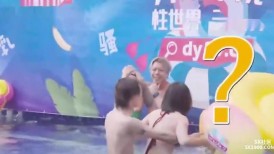 大型成人性爱综艺节目【5XSQ】第三弹_学院 -015 第15期水上乐园