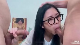 極品氣質白虎粉穴女孩Amy皮膚好的原因就是用精液敷臉。