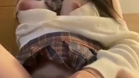 极品清纯颜值巨乳反差骚货，小穴粉嫩，奶子又大又软，性爱舔肛，炮机打桩，多人轮奸24