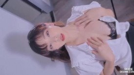 新一代超乳5XSQ女神，現役百貨櫃姐四點全露讓人欲罷不能
