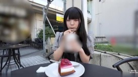 FC2 4747741 3天！半价！【初次拍摄】【2发】19岁少女。可爱纯真的童真依旧，敏感的身体被不停地冲击……19岁的少女在激烈的性爱中几乎晕倒，第一次被2发巨量中出。