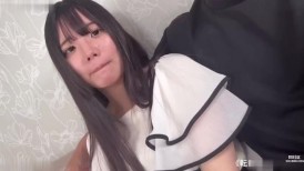 FC2 4745571 你会爱上她。[无码] [中出] 这位偶像脸美女拥有可爱的声音。也许她很害羞，但她的羞涩程度令人惊叹。 *内含花絮